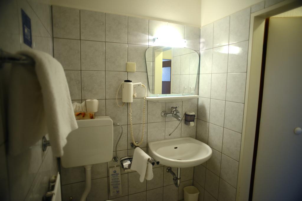Hotel Marienhof Duesseldorf Нойс Экстерьер фото